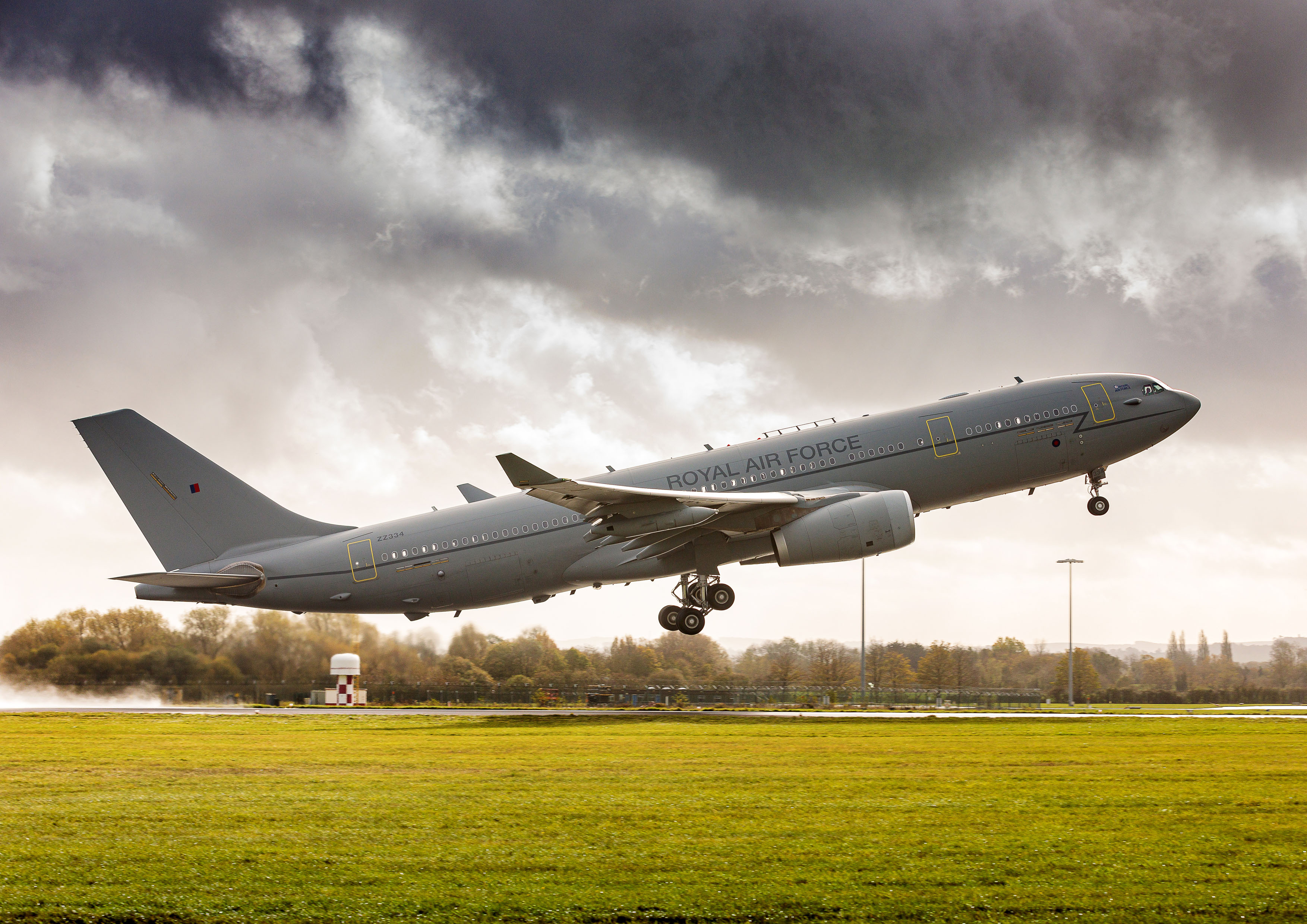 Airbus A330MRTT Completes First 100% SAF Test Flight on Both Engines