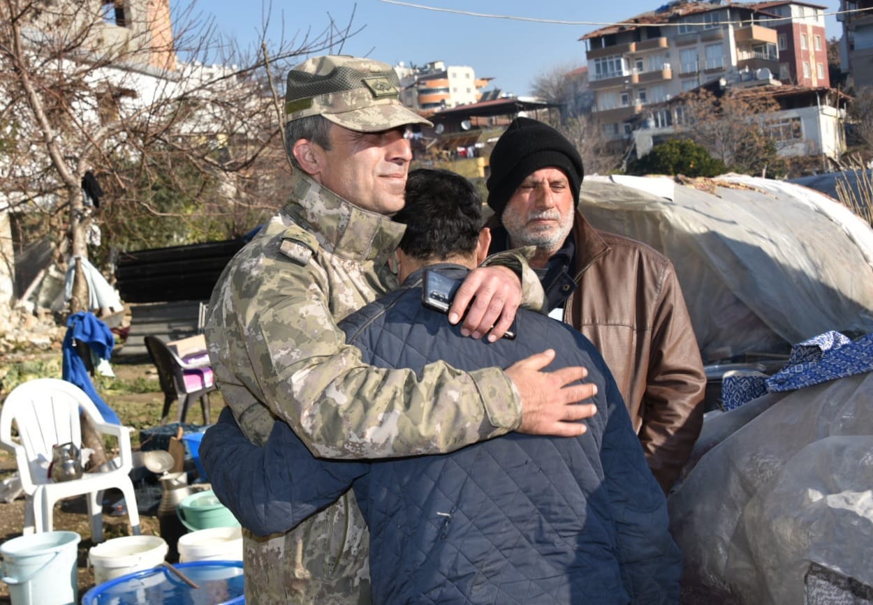 Türk Silahlı Kuvvetleri - 6 Şubat Depremlerinde Yaraların Sarılmasında Durmaksızın Görevde